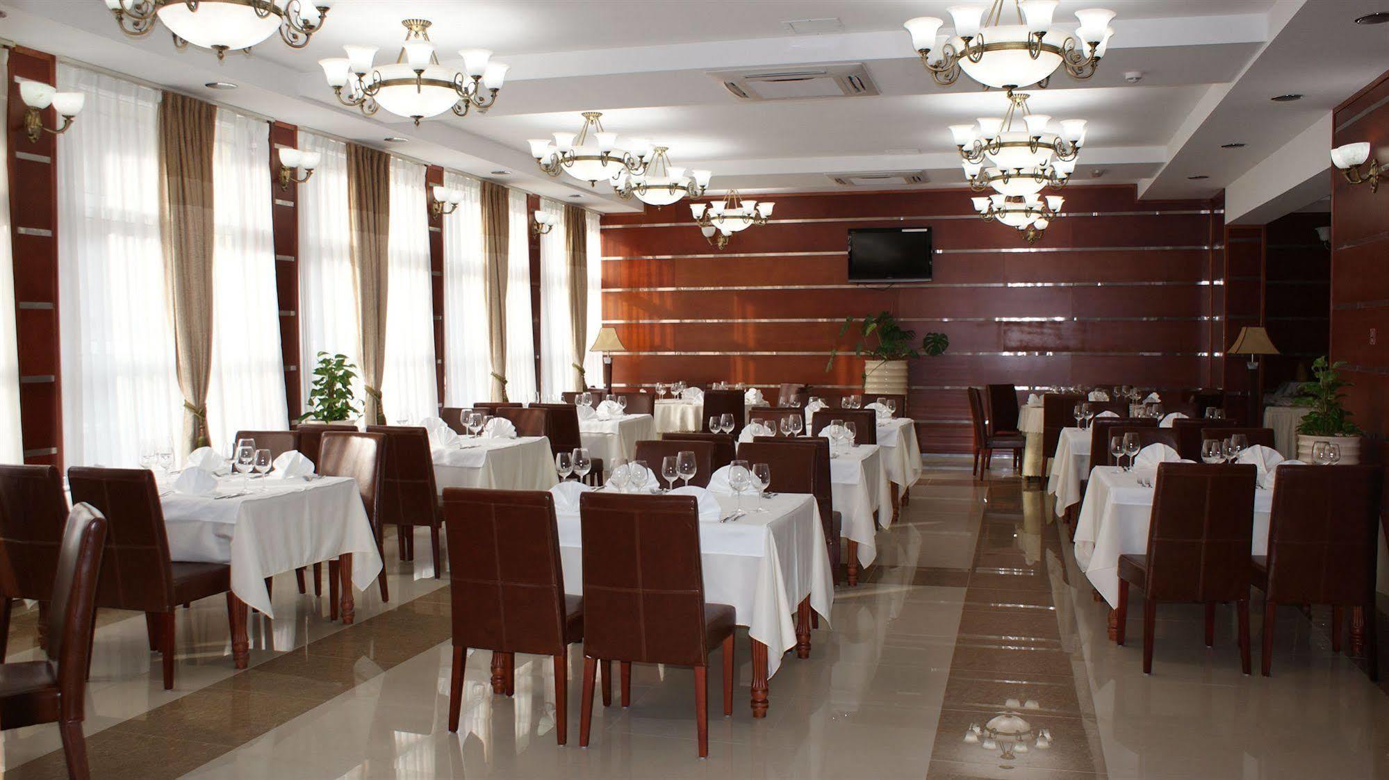 Hotel Park Exclusive Otočac Esterno foto